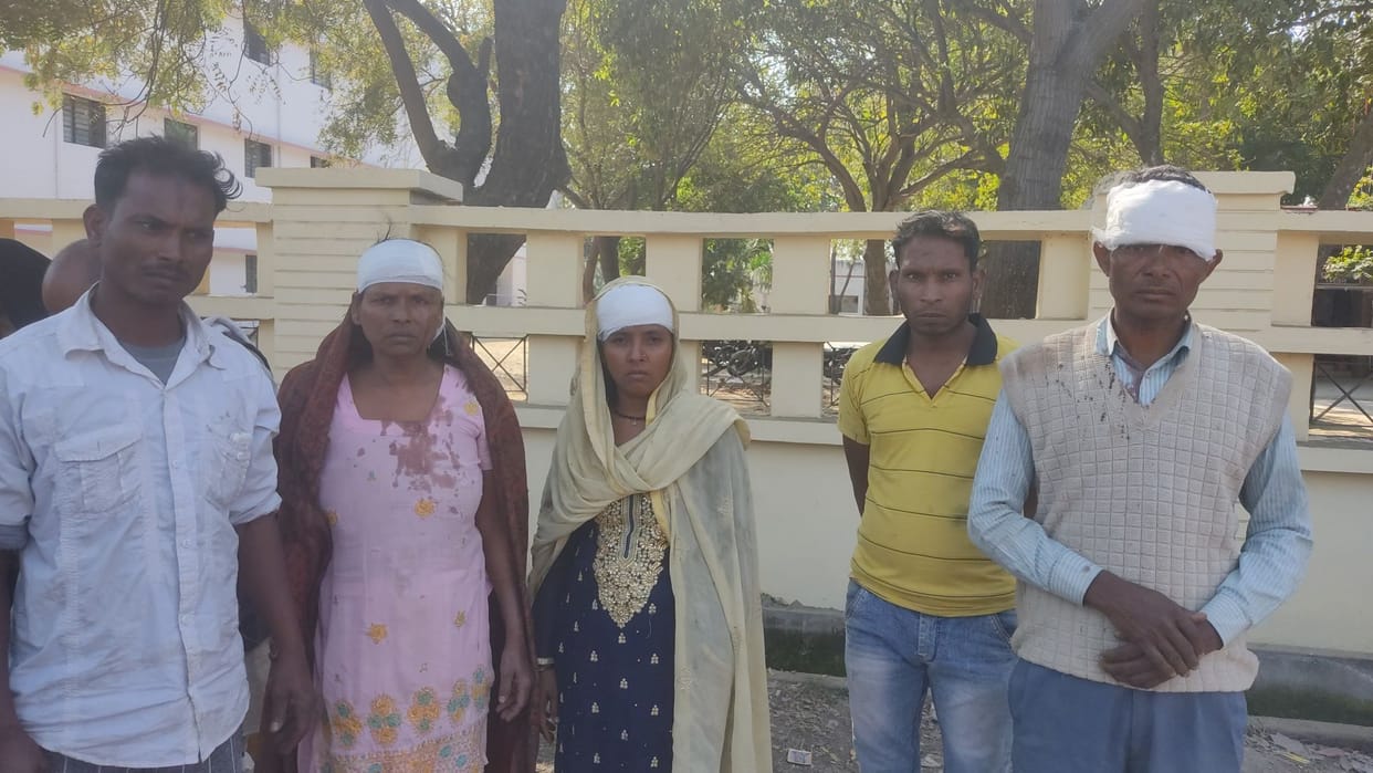 Assault on two sides, seven injured after dumping garbage