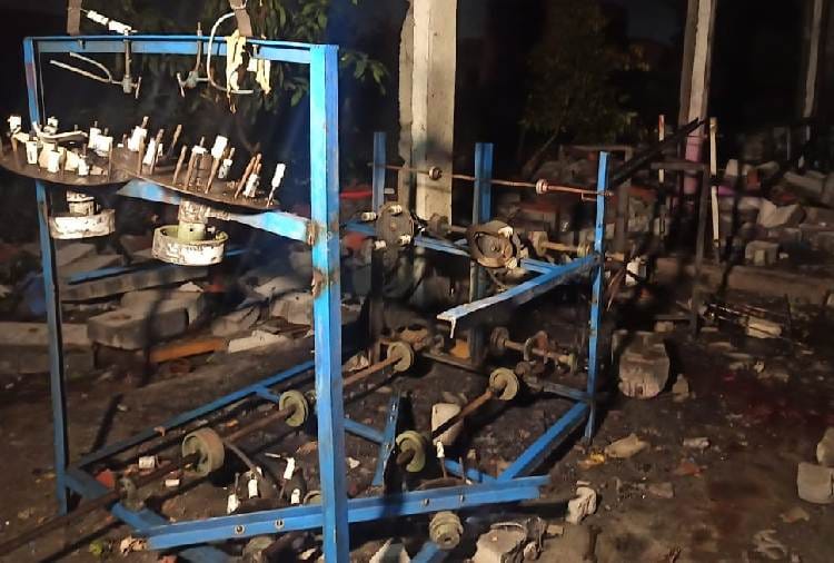 One died and Three Scorched due to blast in Fireworks Factory in Karnal Of Haryana