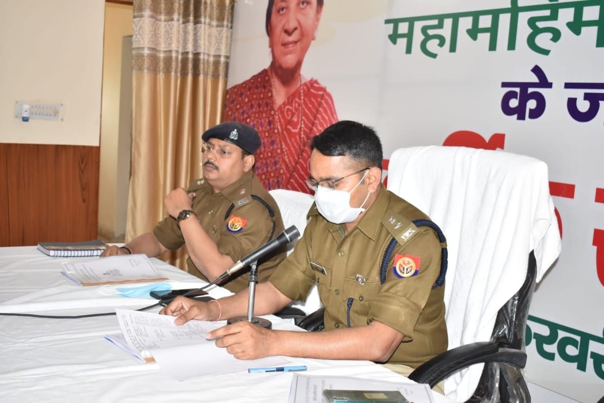 Hathras: SP gives security mantra to police personnel