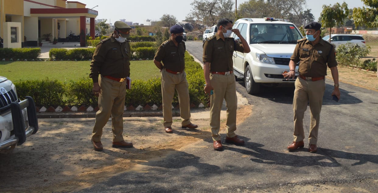 Hathras: Four COs and 6 SHOs will take command of the Governor's security
