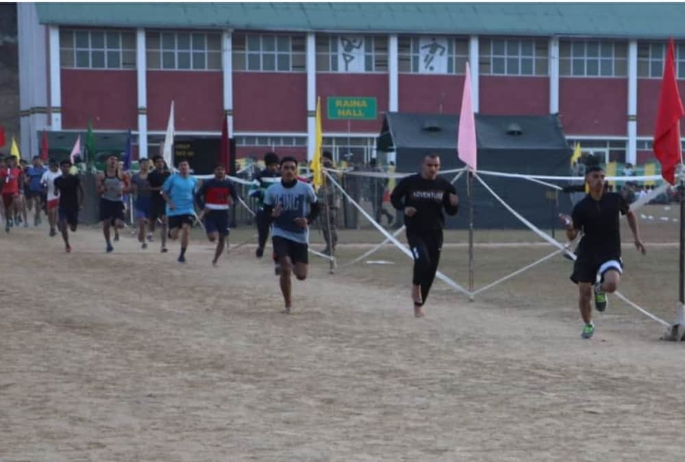 Indian Army Bharti Rally in Uttarakhand: Youth Crowd for Making Covid Certificate in Almora