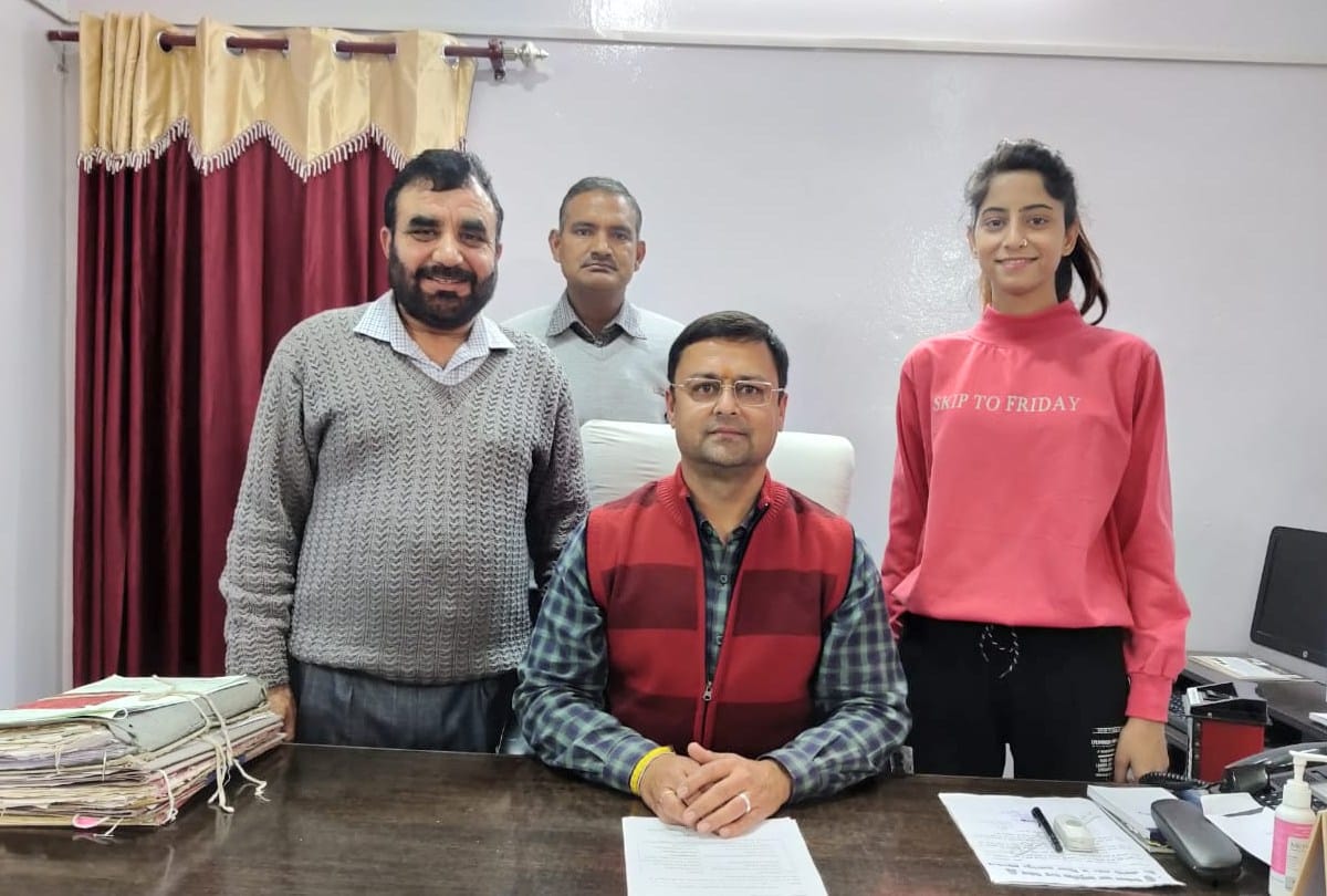 BCom degree holder nancy of himachal will drive bus, taking Training in hrtc Driving school