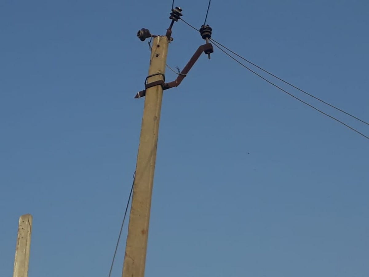 Three friend died by high voltage electric wire fall on them in ballia