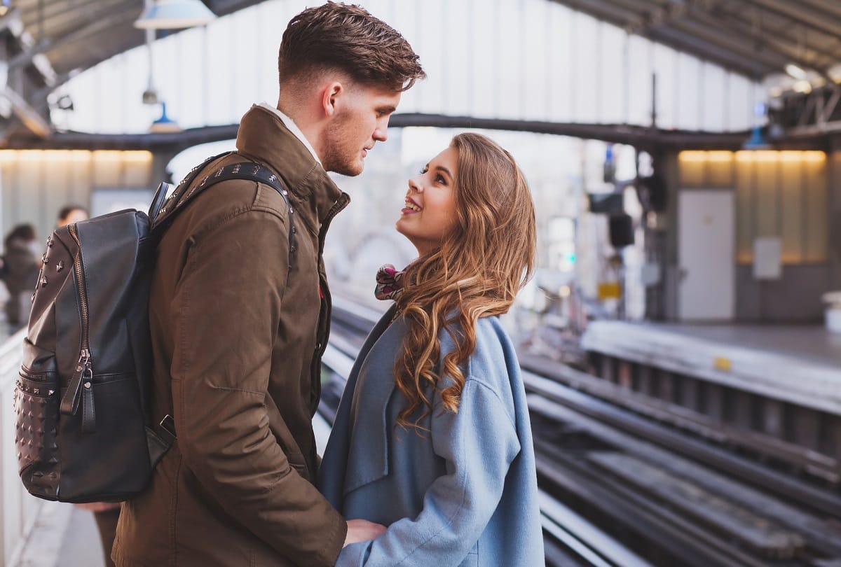 If you live in long distance relationship these special ways can make your relationship better