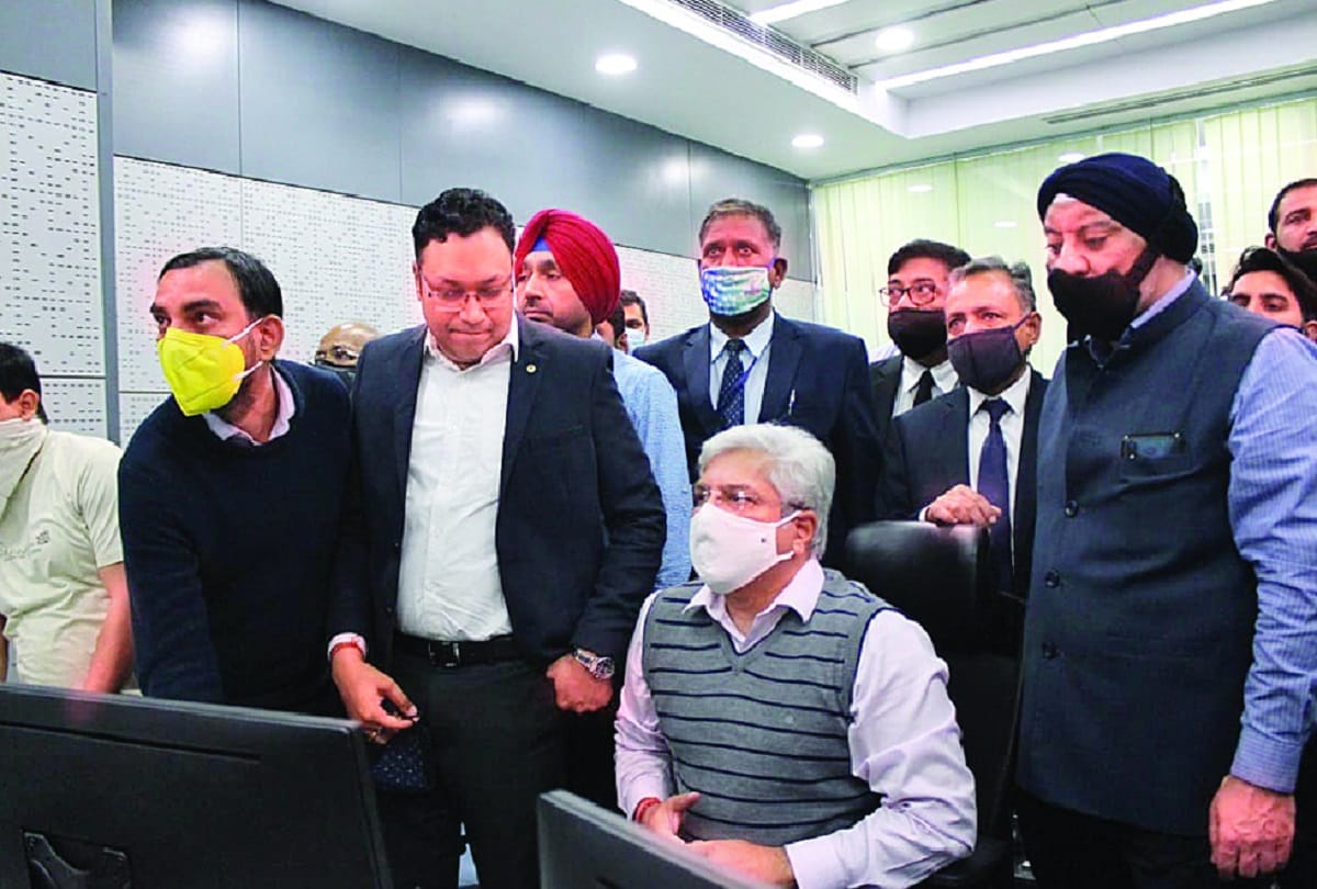 Delhi News :  panic button will ease the problems of bus passengers