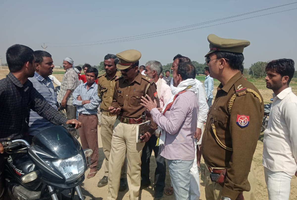 two bike riders died in road accident in kannauj