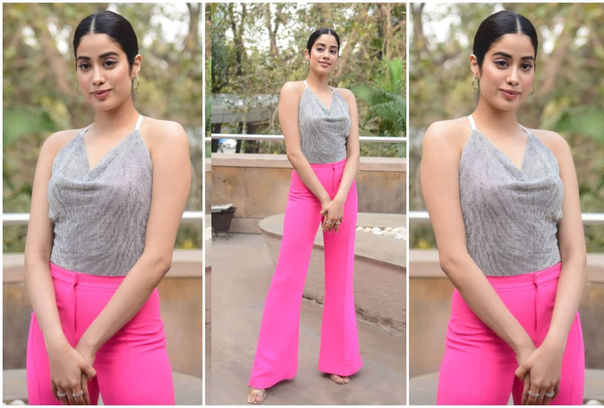 Fan asks Janhvi Kapoor for kiss, actress response is unmissable
