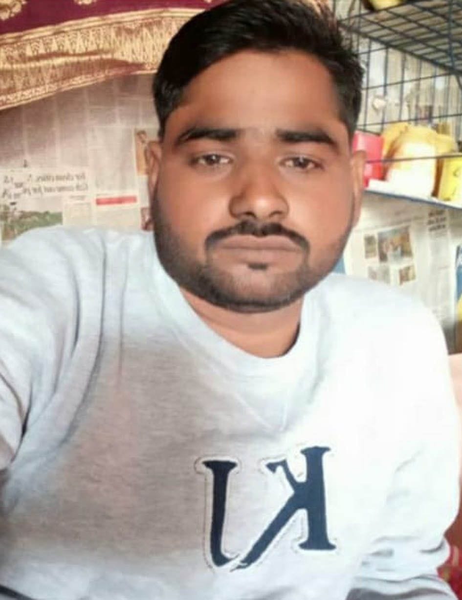 karant se ritaayard homagaard ke bete kee maut, do mahilaen jhulaseen