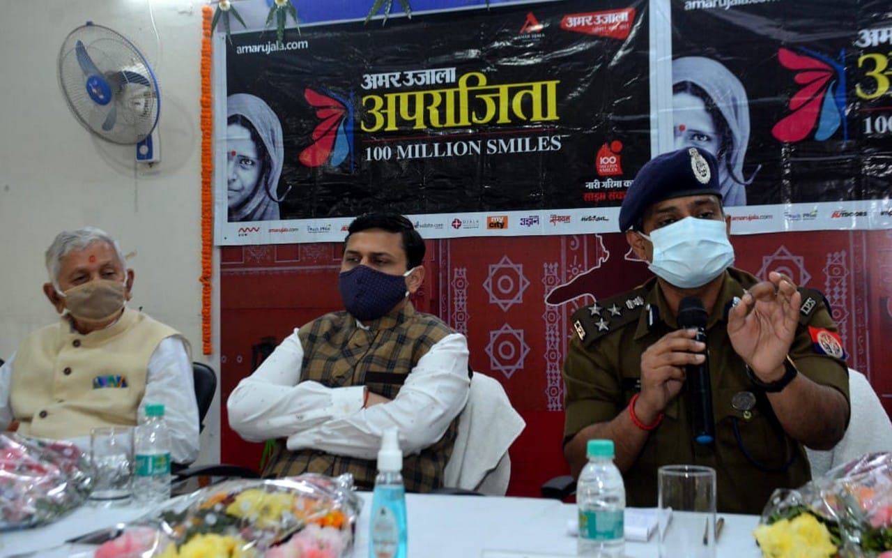 Varanasi DM and SSP encouraged the girl students