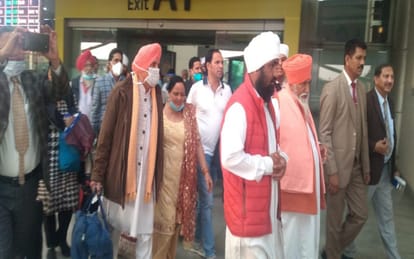 Sant Niranjan Das arrives at seer goverdhan