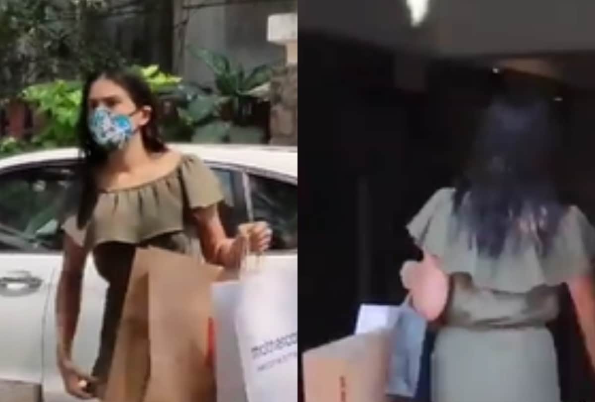 Sara Ali Khan brings gifts for Kareena Kapoor Khan newborn baby watch video