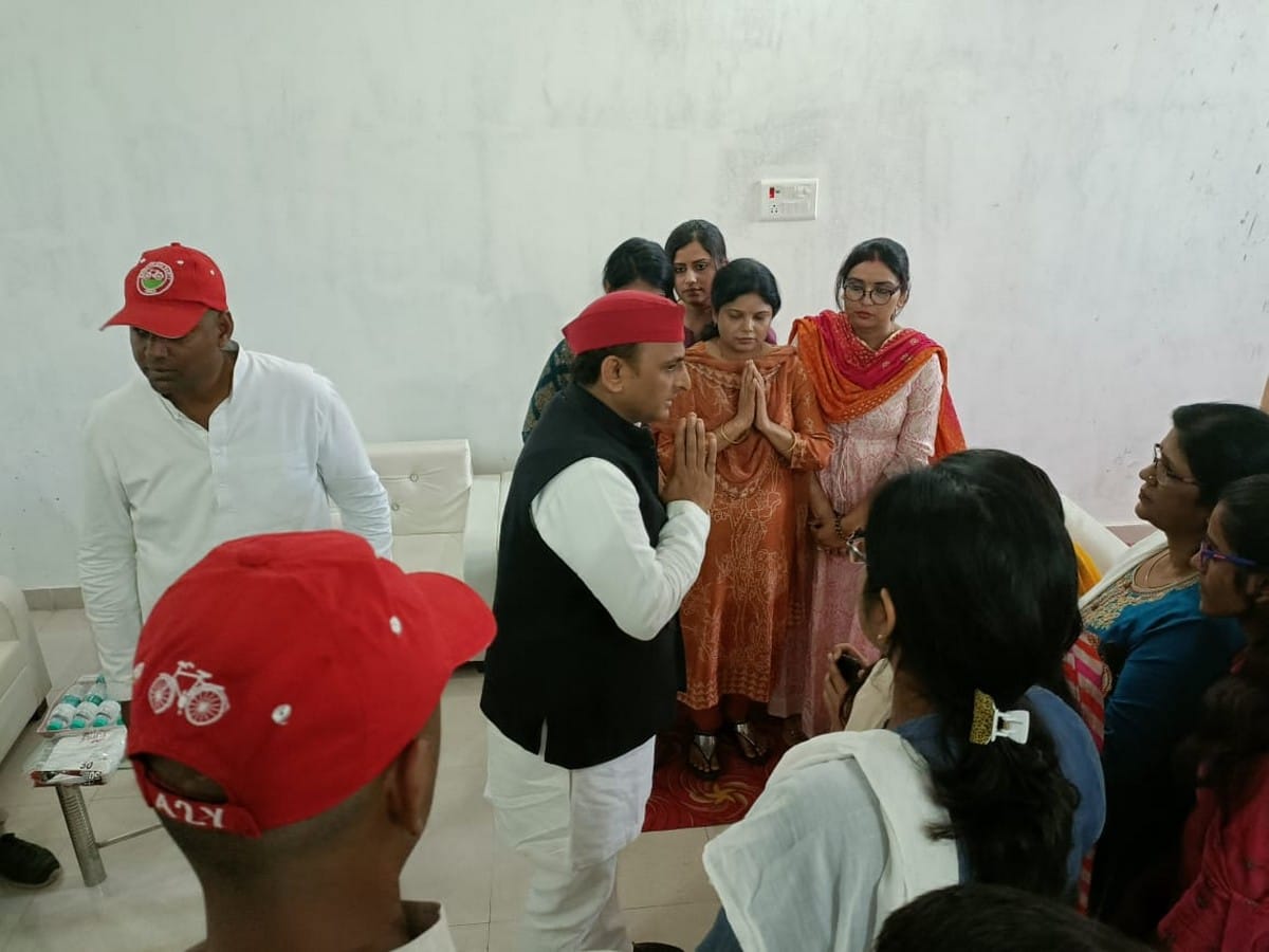 Akhilesh yadav tour on purvanchal for three days visit jaunpur and varanasi