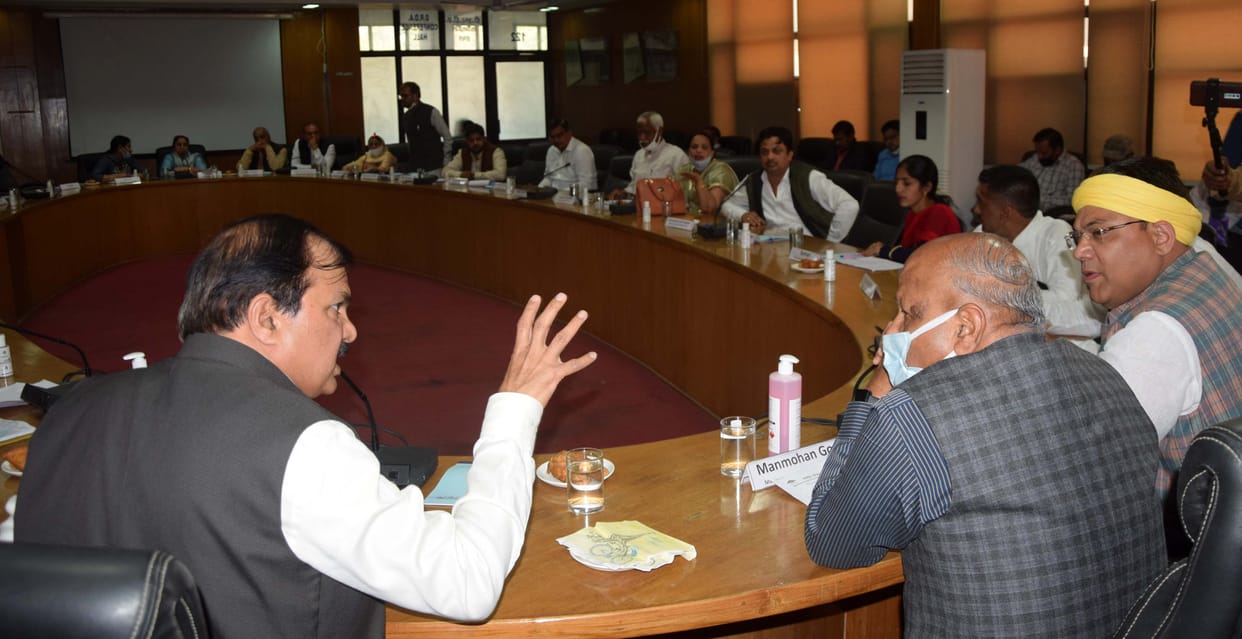 Crane contractor and Bhagat Singh parking contract canceled, commissioner said, full budget cannot be spent on monkeys and dogs