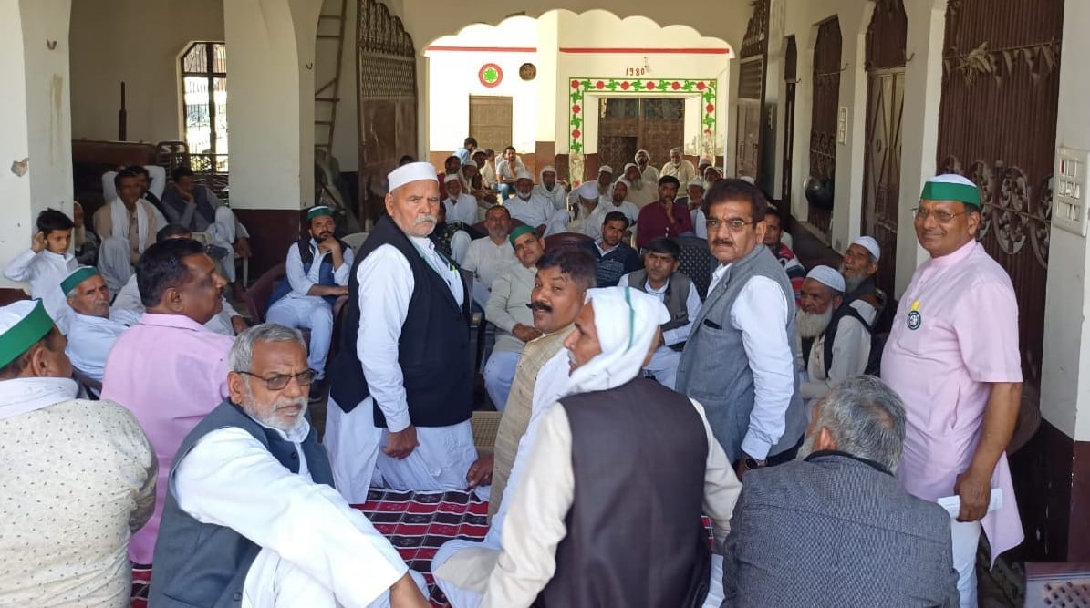 Bhakyu runs a contact campaign for the Mahapanchayat