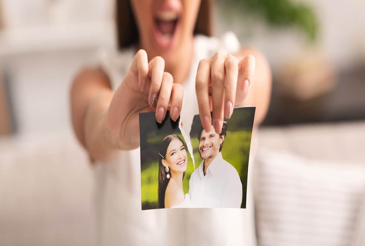 Breakup Tips Getting Over 4 Easy Ways To Forget Ex After Breakup