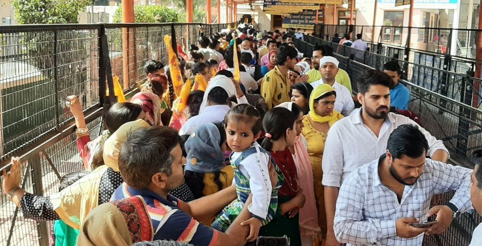 Falgun festival will not happen, thousands of devotees reached Shyam temple on Dwadashi a month ago
