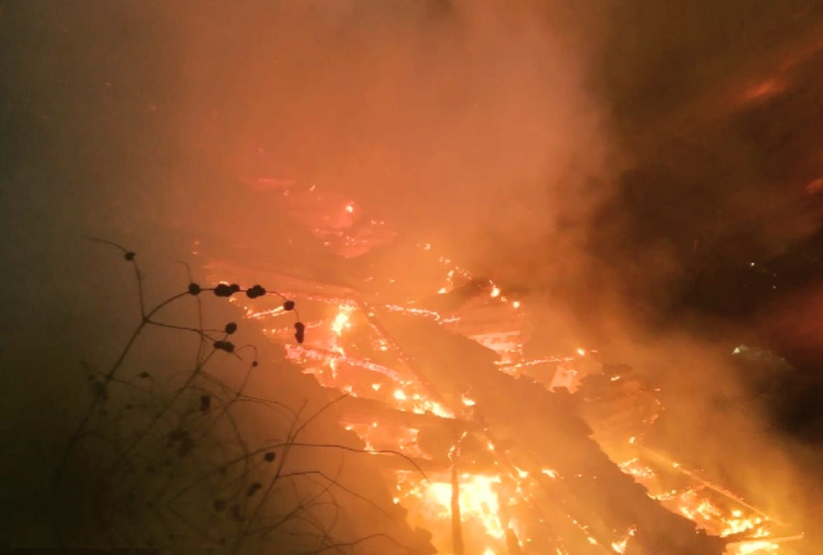 five houses gutted in fire in nankhari shimla himachal