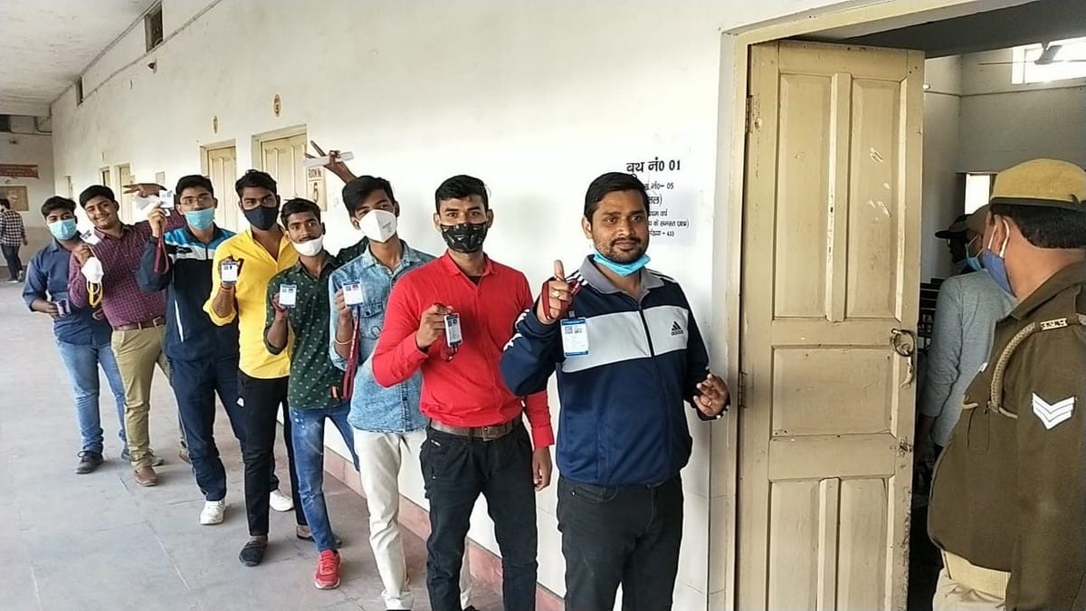 Kashi Vidyapeeth Students Union Election result candidates fold hand in front of students