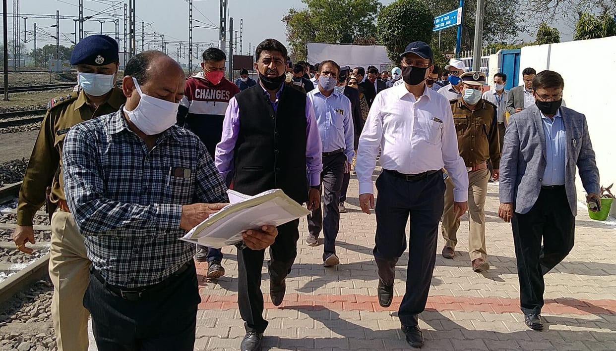 Railway is slowly starting trains : GM