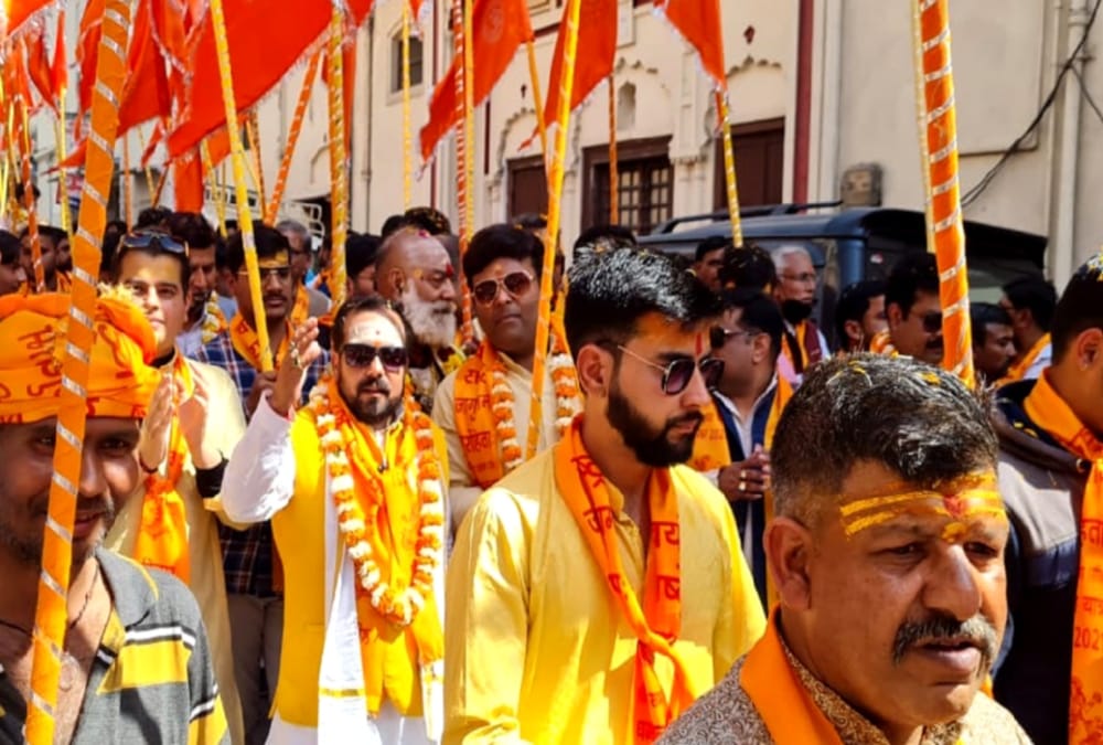 Haridwar Maha Kumbh Mela 2021 News: Ganga Sabha Tirth purohit Dharm dhwaja grand yatra photos