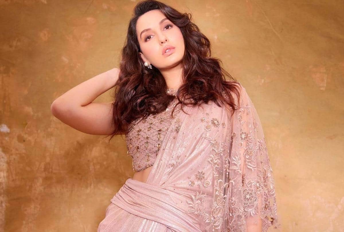 nora fatehi in legcut dress at vimal elaichi filmfare awards 2021 in hindi