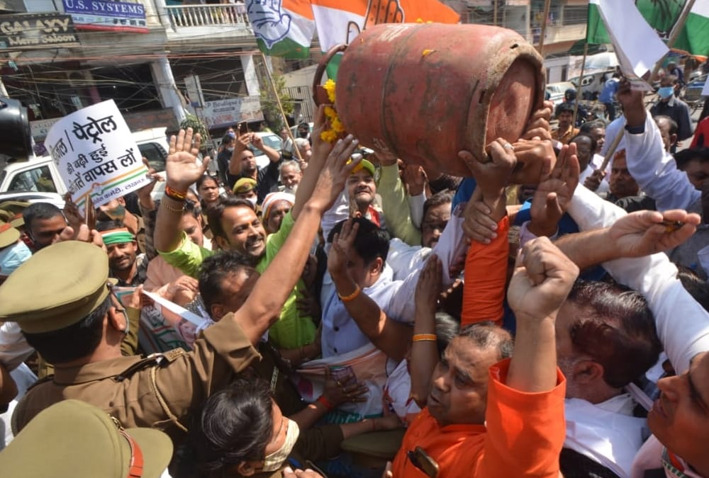 Congress protest against price rise of petrol, diesel and cooking gas.