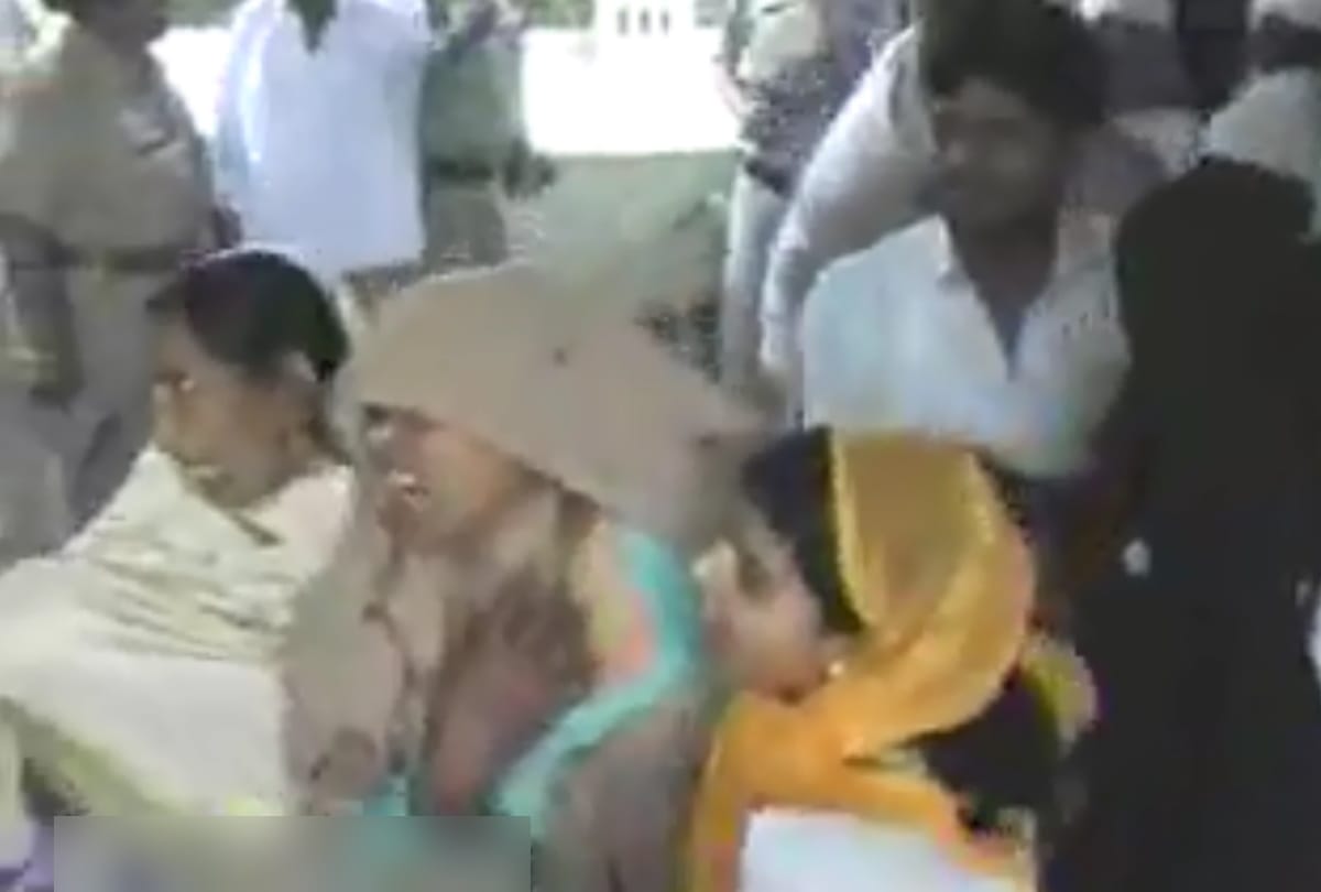 Amroha case shabnam killed 7 of his family with boyfriend see photos of next day of crime and know how she get arrested