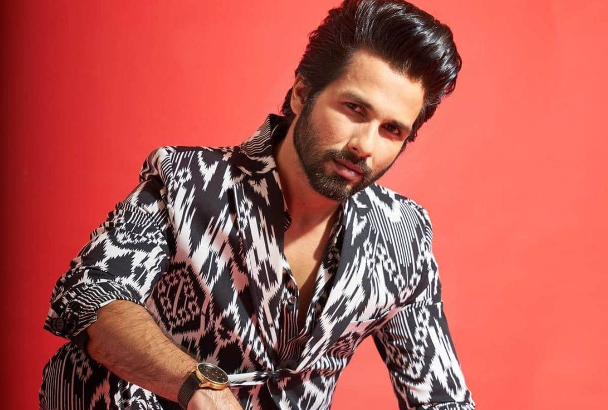 Shahid Kapoor Shares Cute Boomerang Video Celebrating Holi with Wife Mira Rajput