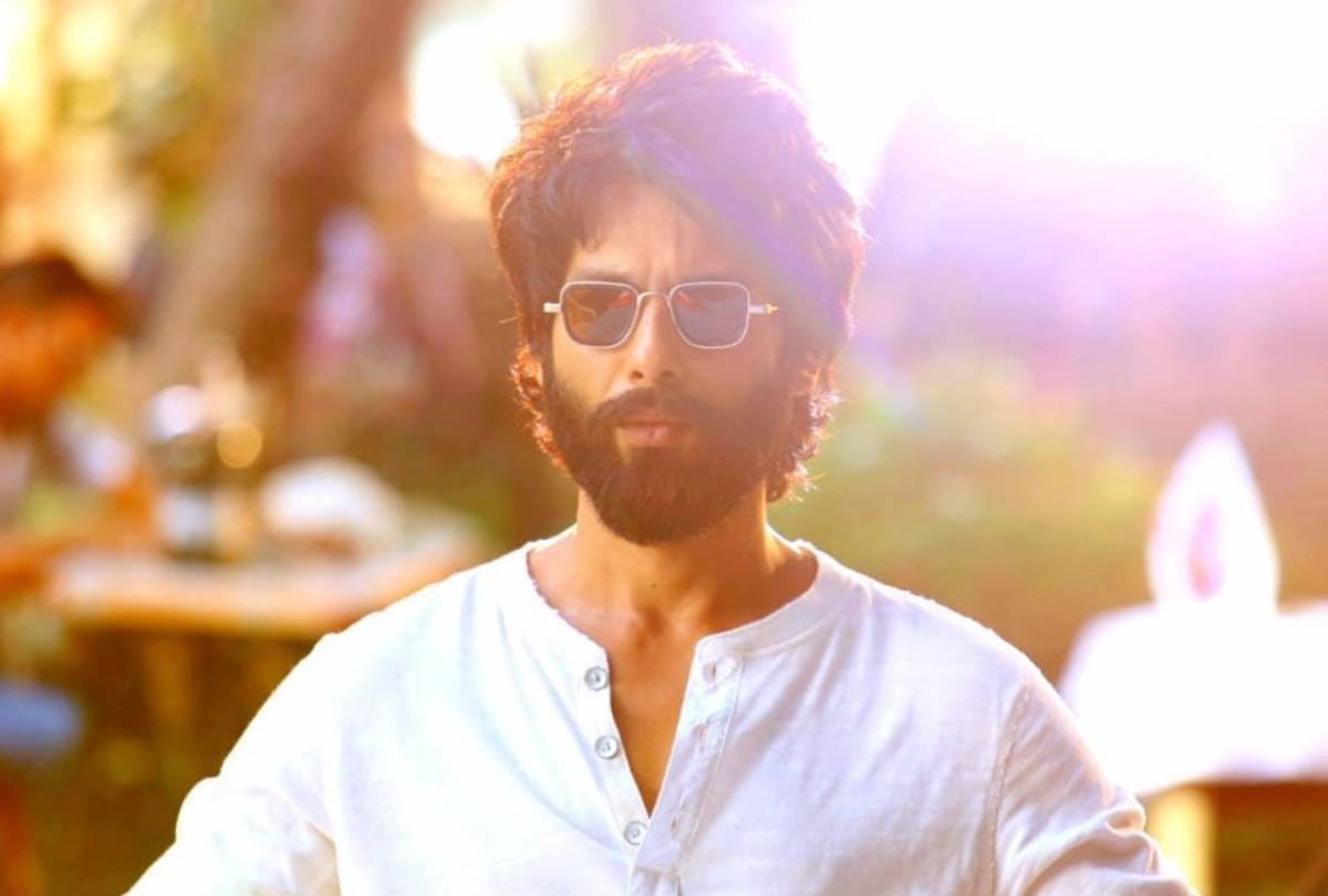 Shahid Kapoor Lifestyle does not smoke and consume alcohol