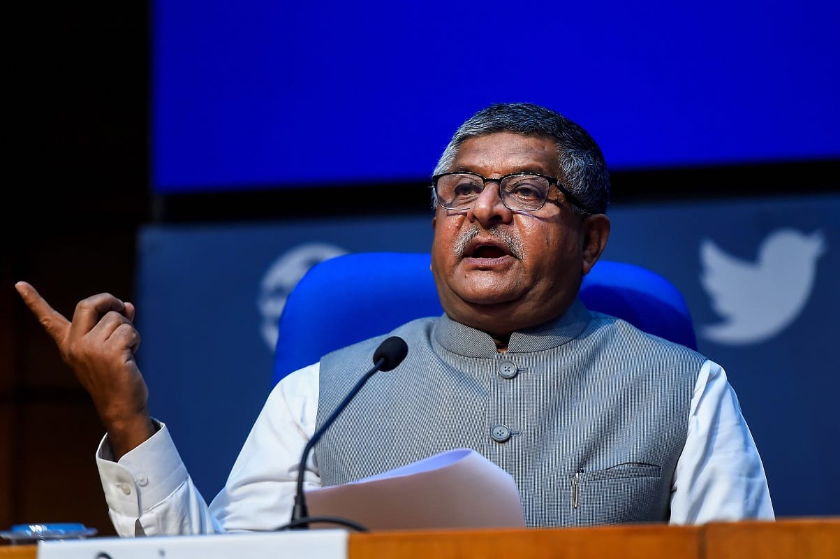 Union Minister Ravi Shankar Prasad asks congress to clear its view on statement of Digvijay Singh on article 370