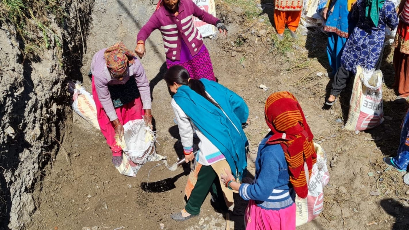 mussoorie news : women self involve in development of their village