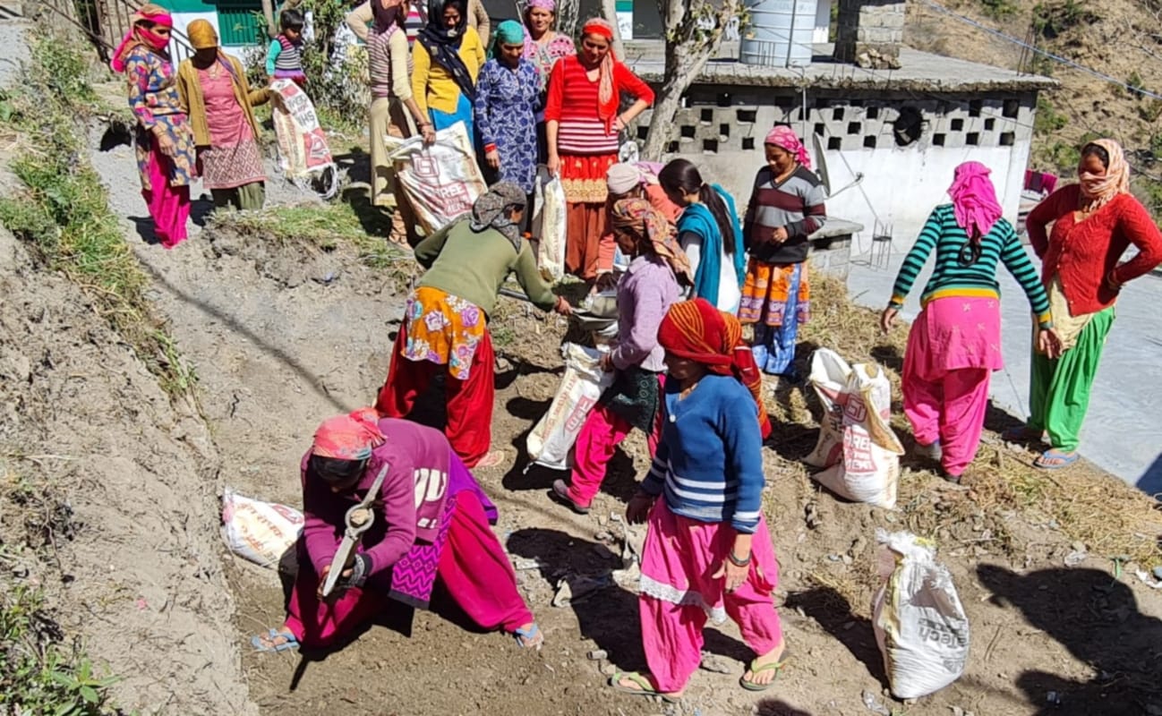 mussoorie news : women self involve in development of their village