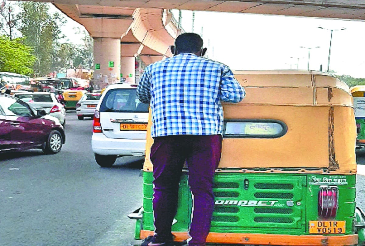 Delhi News : Public transport system of Delhi is very expensive and takes time