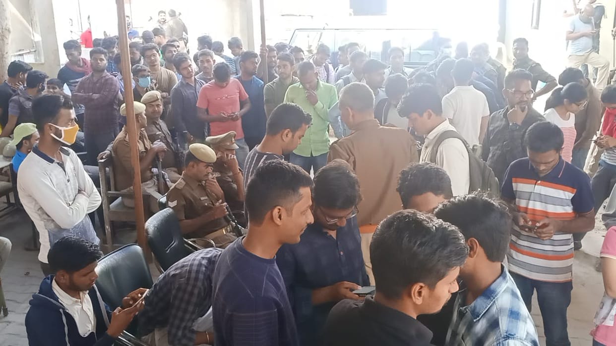 Police detained students staging BHU