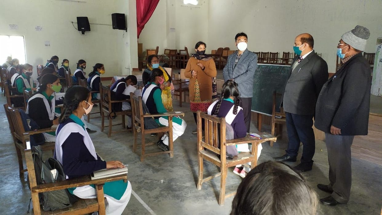 Give school masks to students