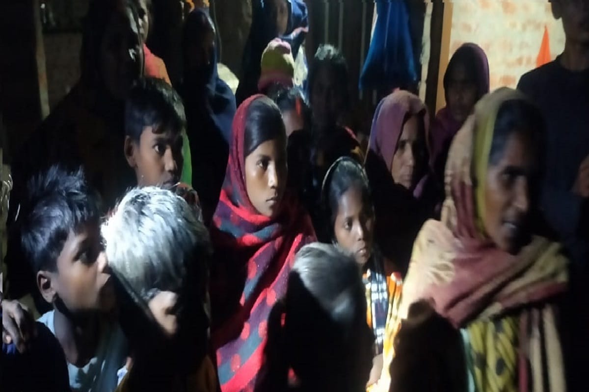 Food poisoning in Azamgarh condition deteriorated due to meal district hospital referred