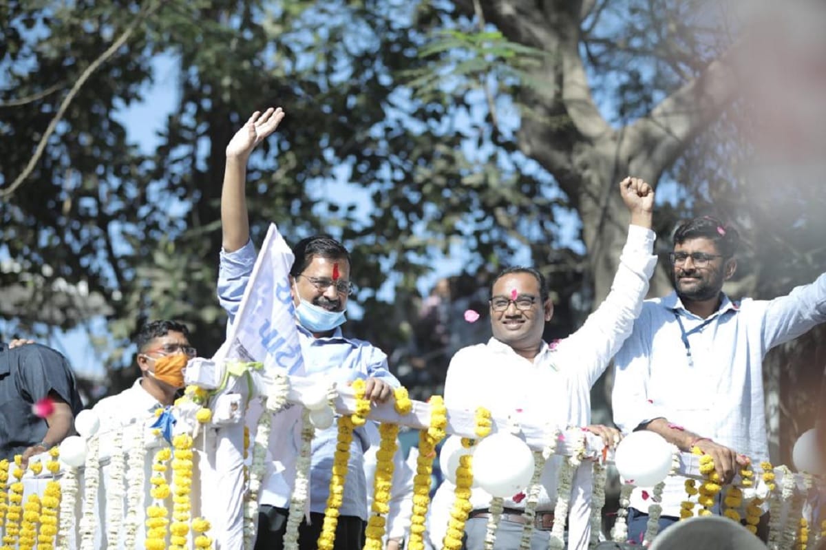 Delhi CM Arvind Kejriwal met 27 councillors of Aam Aadmi Party won in Surat Municipal Corporation
