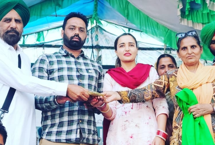 Punjab newly wed Couple donated their marriage shagun for Kisan Andolan