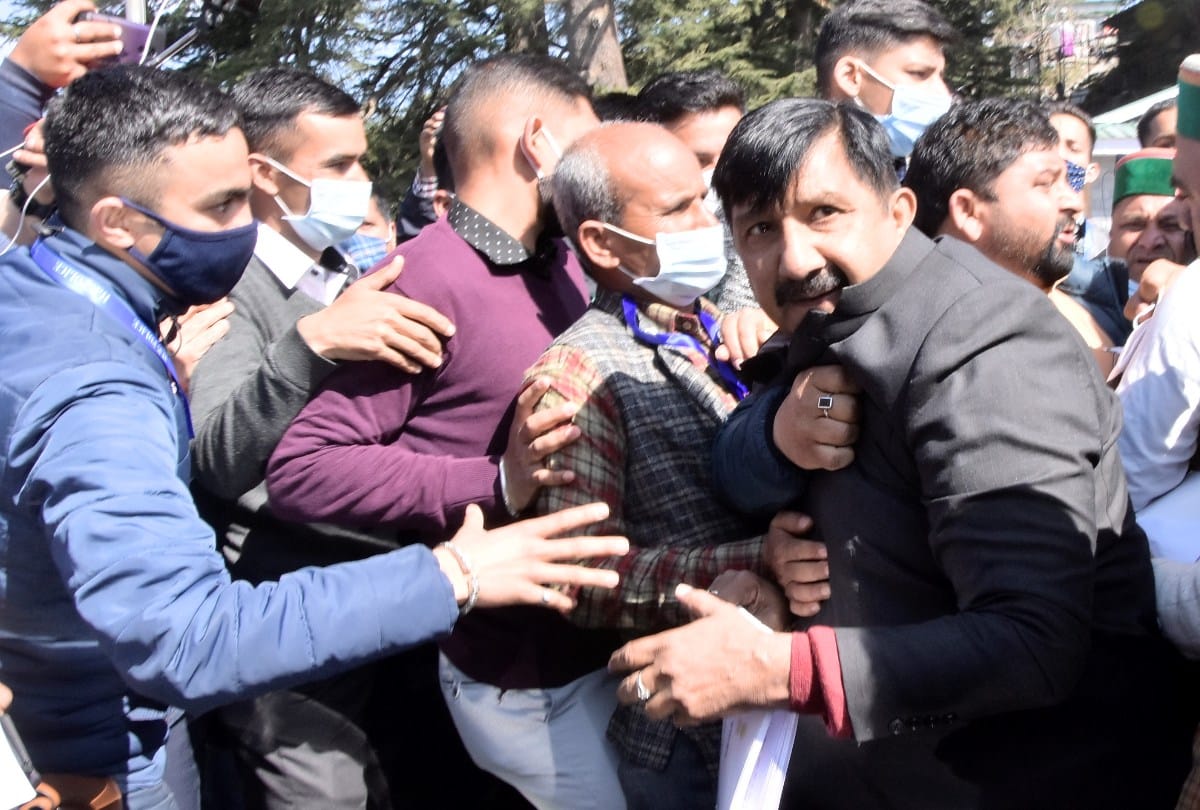 himachal vidhansabha session latest news: scrimmage and shouting in on first day of budget session 2021, five congress mla suspended