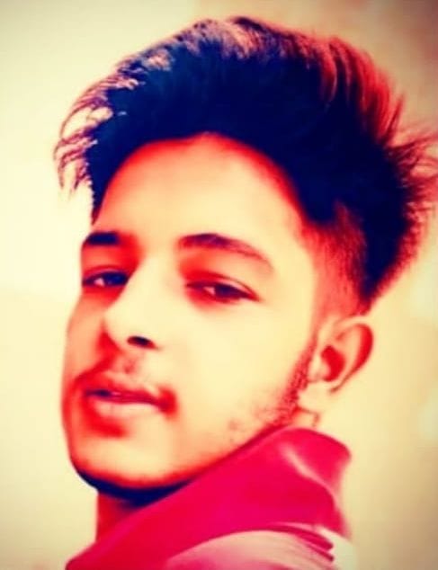 ITI and school students quarrel, 11th student suffers chest, dies