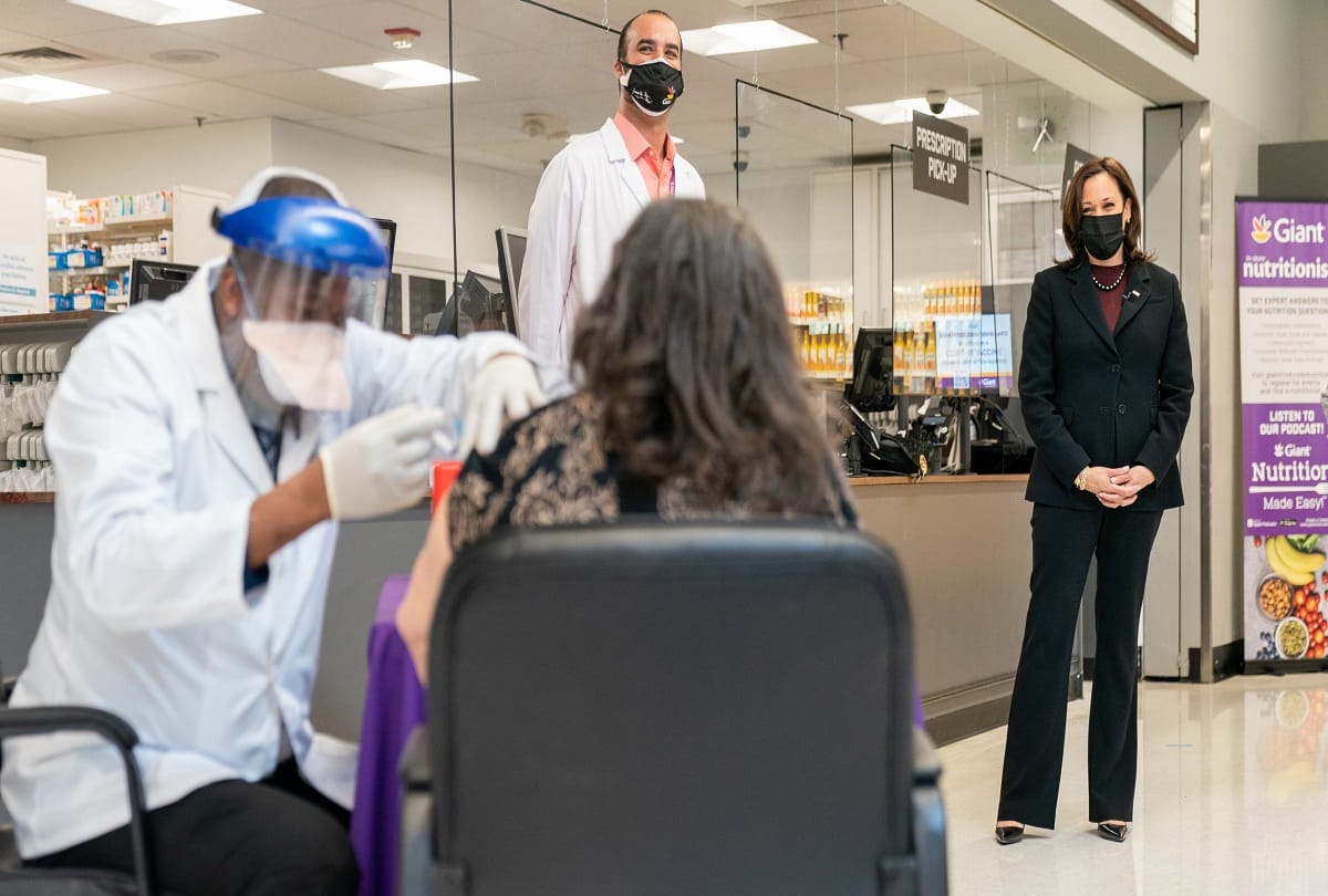 Kamala Harris revealed that she suffered side effects of second dose of moderna vaccine