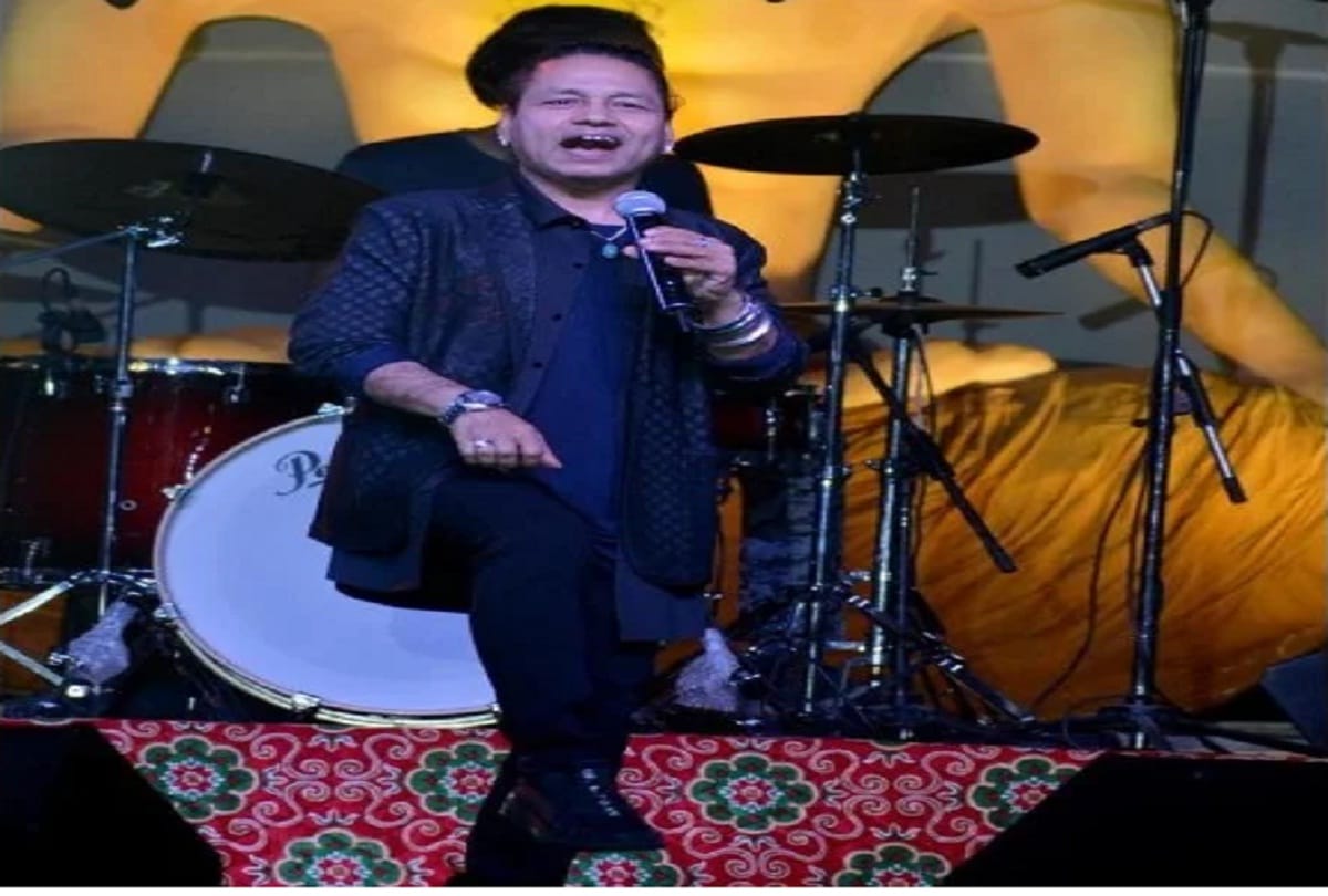 Kailash Kher lit up on stage audience out