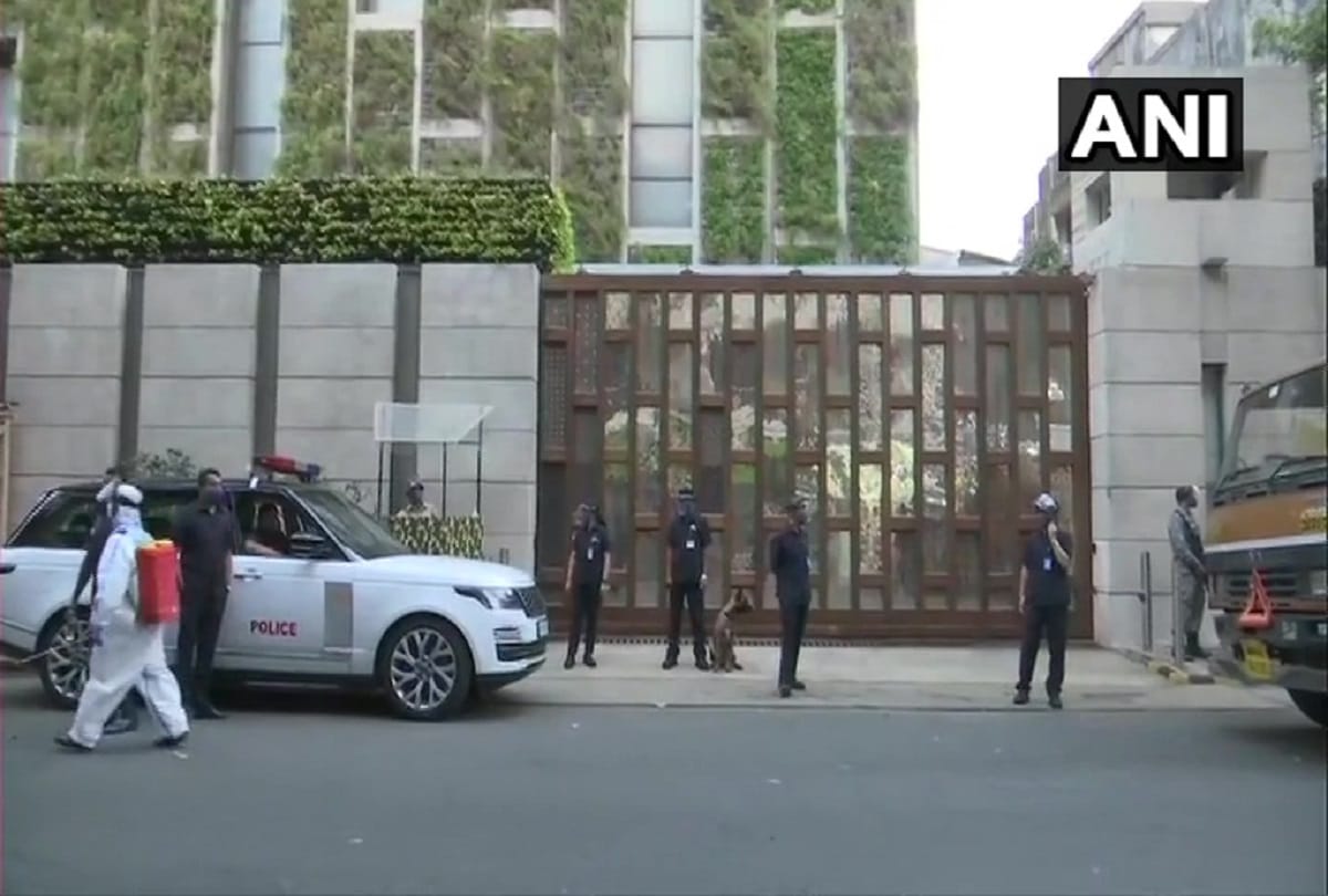 mumbai police investigation on mukesh ambani antilia suspected car case police managed to identify car real owner