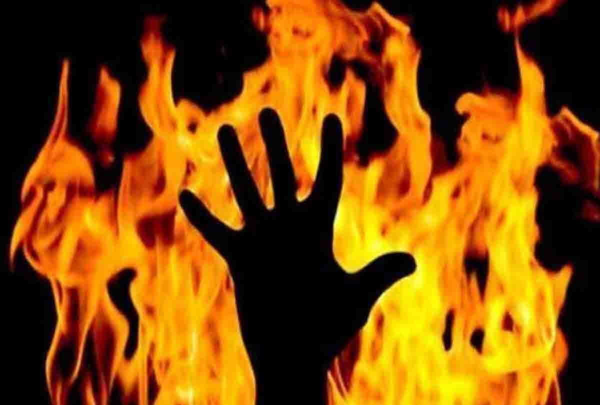 Mahoba: Young man burnt to death near aunt's house, brothers say, his brothers burnt alive