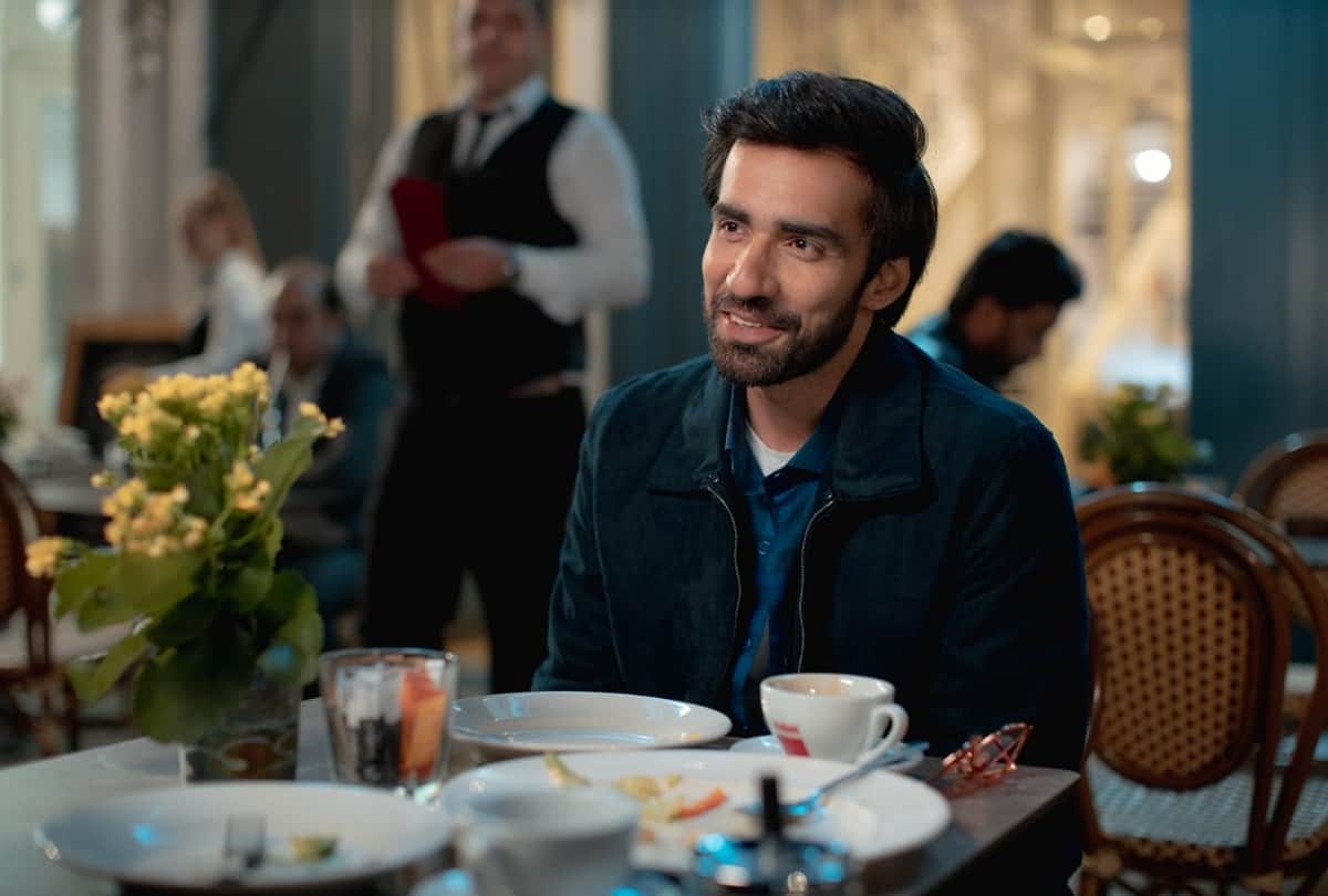 The Girl On The Train Movie Review by panKaj ShuKla Parineeti chopra aditi rao hydari avinash tiwary kirti