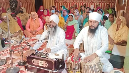 Sant ravidas jayanti: politicians visit in Shir Goverdhanpur worshiped like Union Minister Dharmendra Pradhan priyanka akhilesh in varanasi