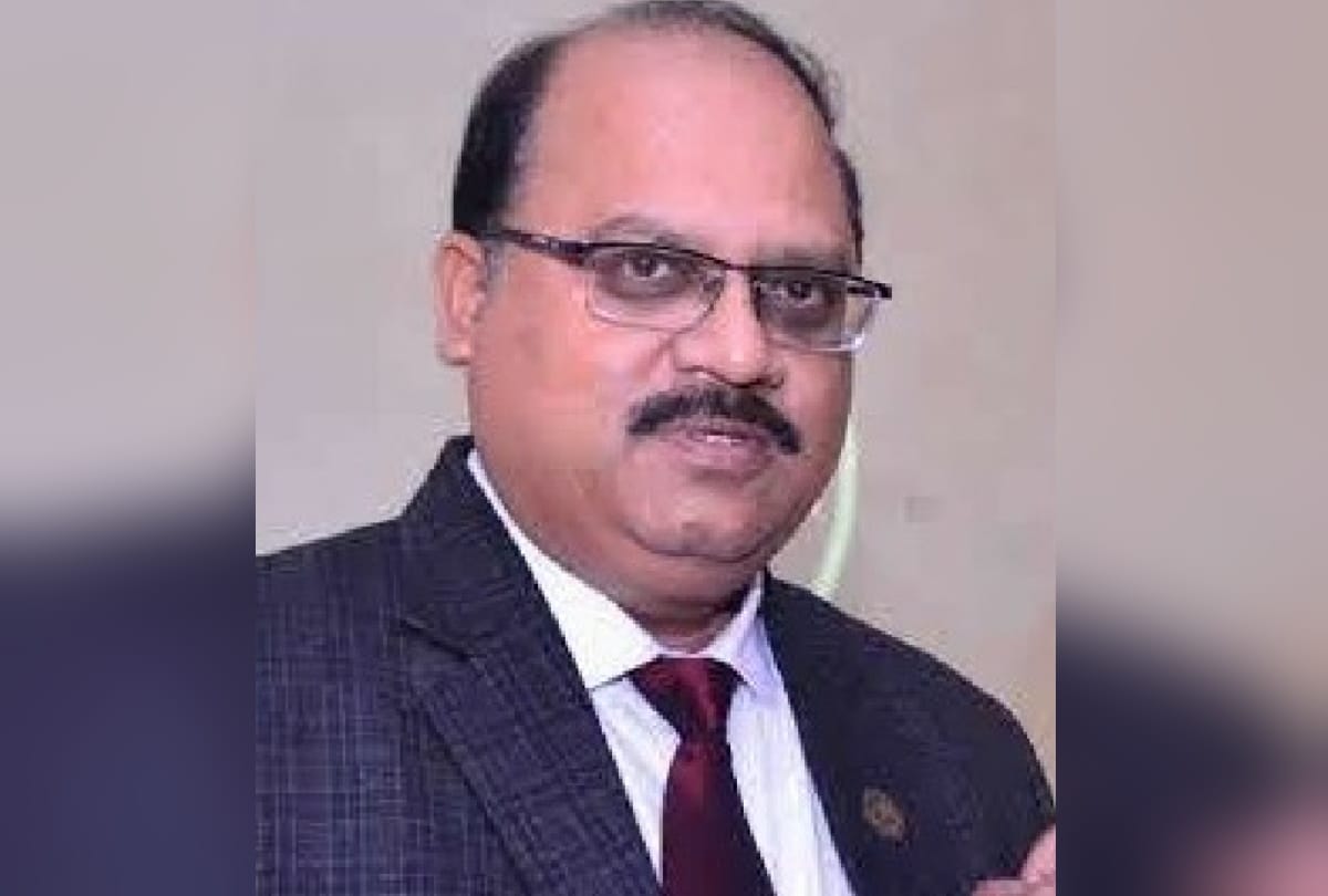 youth and intellectuals supported central government for law on social media