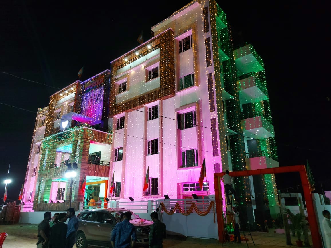 Nadda and CM Yogi will inaugurate the office after communicating with the workers