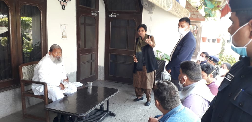 Nahar's family met Home Minister Vij