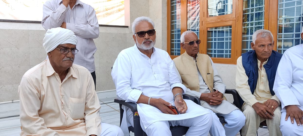 The direction of the movement is correct, the government should leave the dogma: Jayaprakash